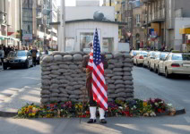 Entrada al Museo del Muro Checkpoint-Charlie