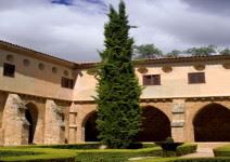 P2: Día 2: Visita al Paque Natural y Monasterio de Piedra