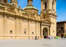 Entrada Catedral de la Seo y Museo de Tapices