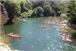 Escolares en canoas en un lago de Asturias