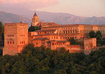 Entrada libre a la Alhambra de Granada y los jardines del Generalife (1/2 jornada)