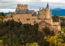 Visita guiada de Segovia y entrada al Alcázar (3h. aprox.)