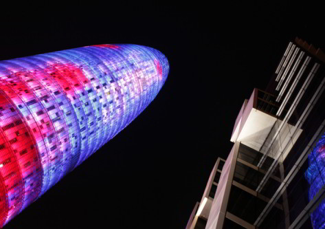 Barcelona, Toree iluminada