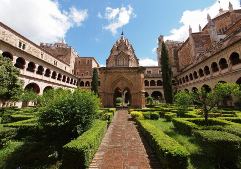 Jardines y edificios en caceres