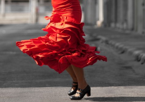 Chica bailando en huelva