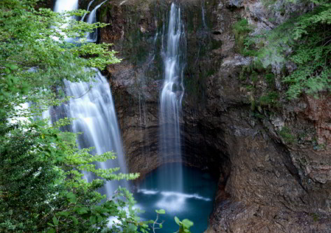 cascada en el Pirineo Aragonés