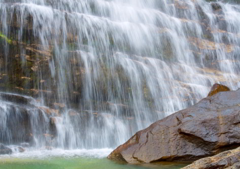 gran cascada en el pirineo aragones