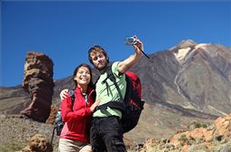 Estudiantes viendo el Téide en Tenerife
